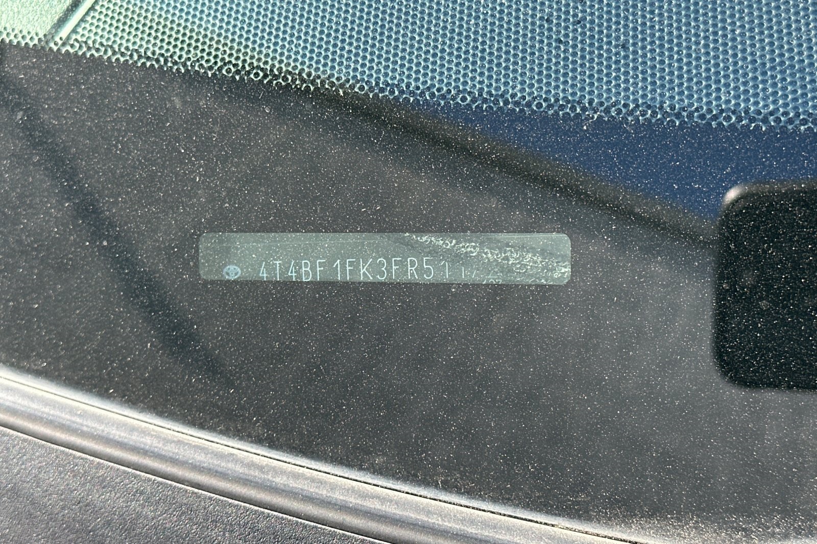 2015 Toyota Camry LE photo 4