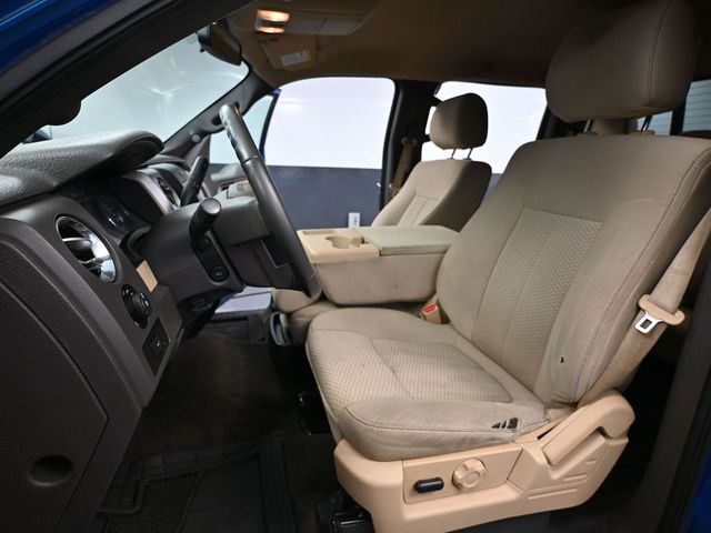 2013 Ford F-150 XLT photo 16