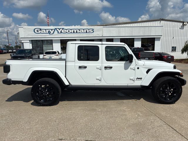 2025 Jeep Gladiator photo 11