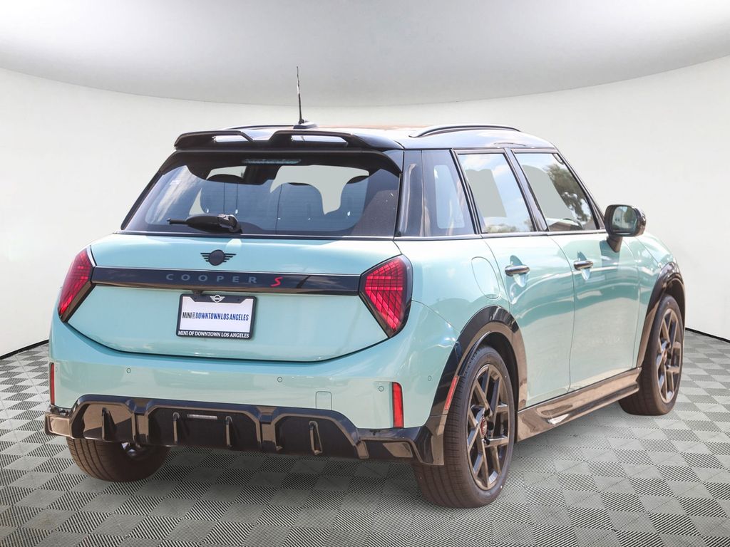 2026 Mini Cooper 4 Door Hardtop S Iconic photo 3