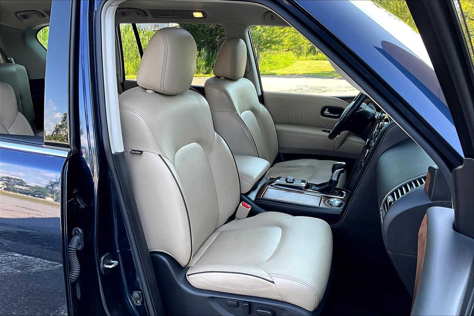 2023 Nissan Armada SL photo 7