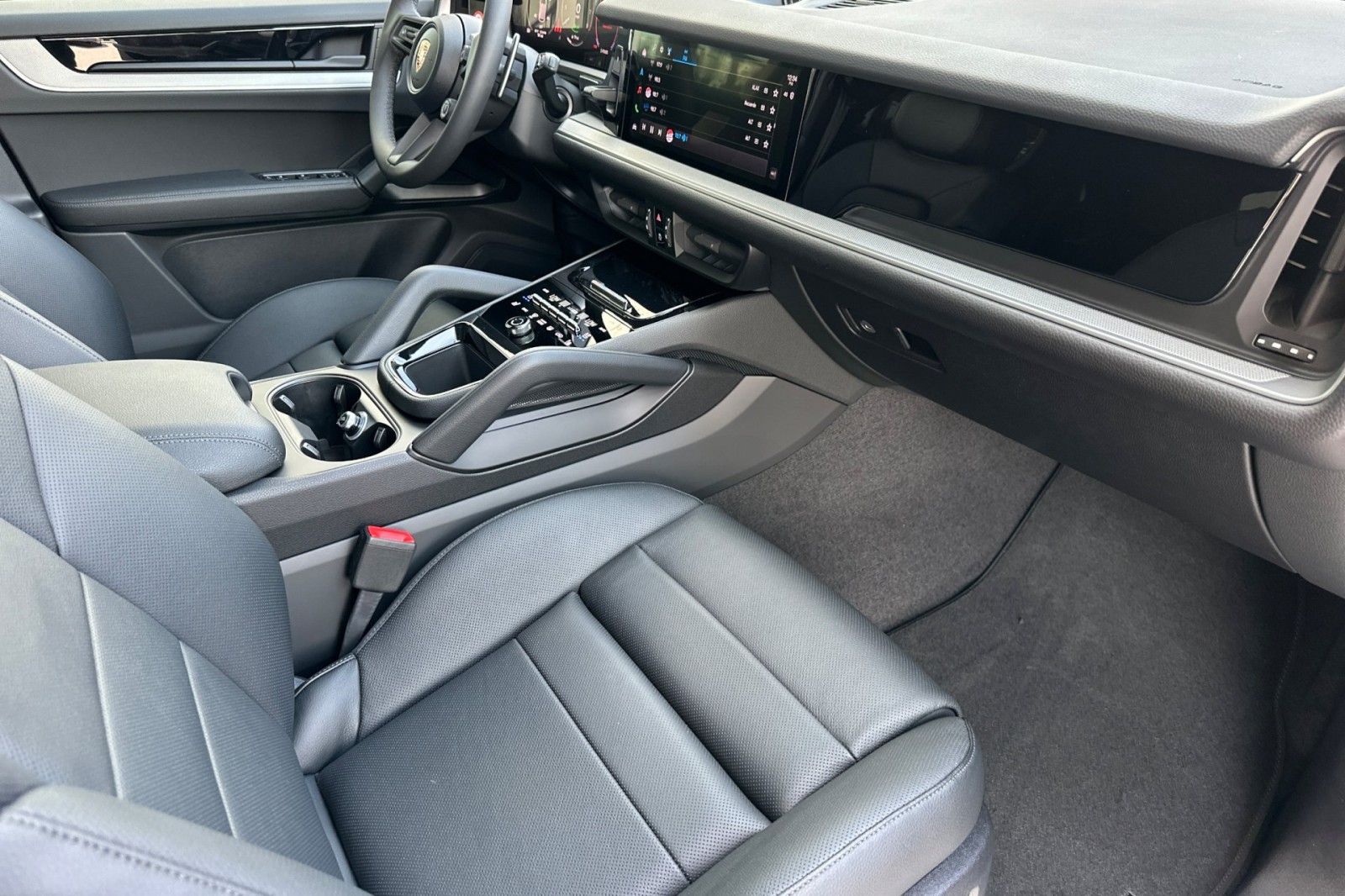 2026 Porsche Cayenne E-Hybrid photo 14