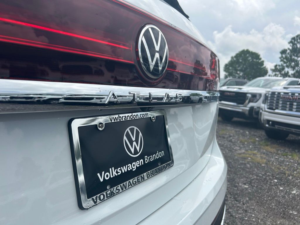 2026 Volkswagen Atlas SE Technology photo 22