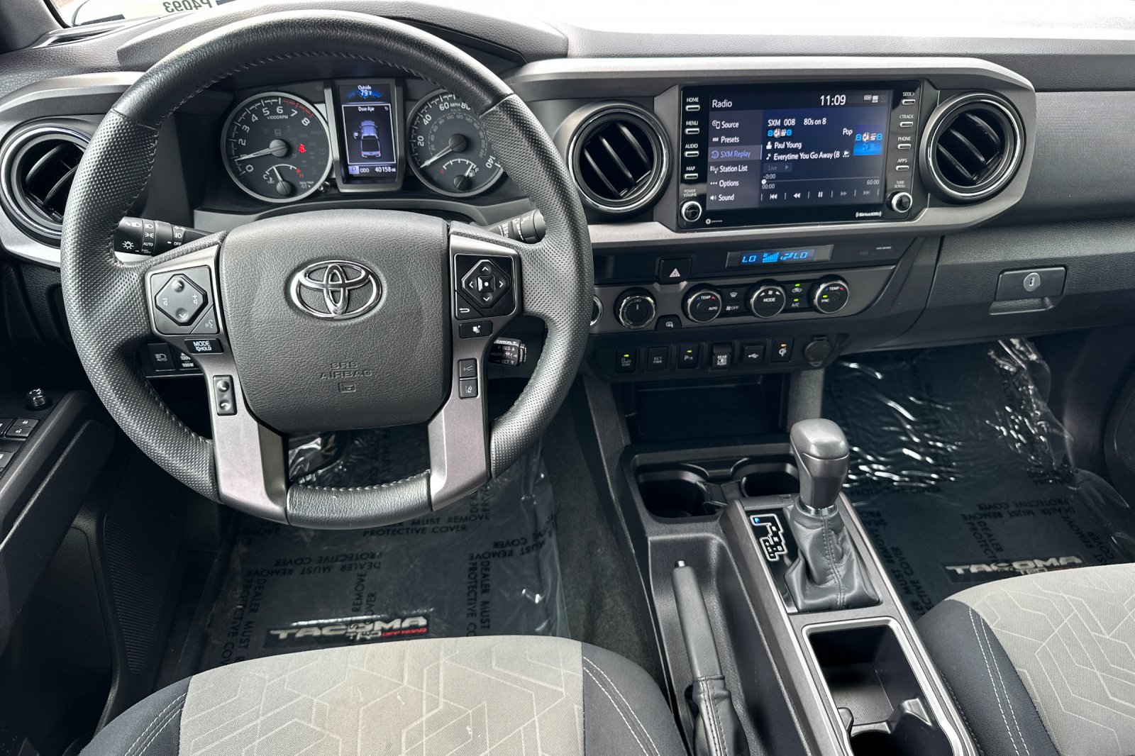 2023 Toyota Tacoma TRD Off-Road photo 13