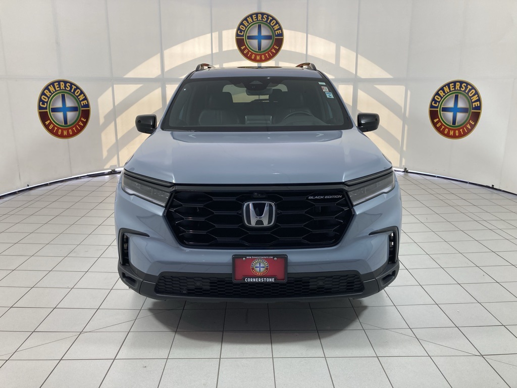 2025 Honda Pilot Black Edition photo 7