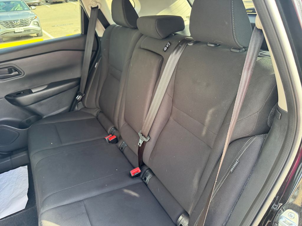 2025 Nissan Rogue S photo 16