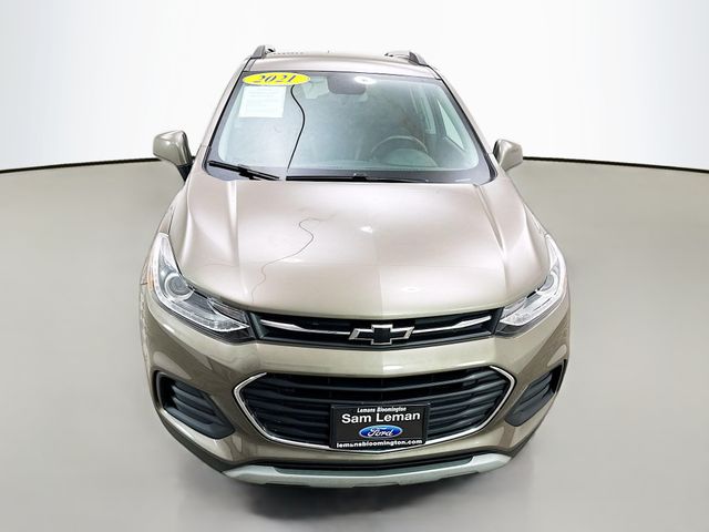 2021 Chevrolet Trax LT photo 2