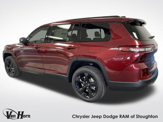 2025 Jeep Grand Cherokee Limited photo 3