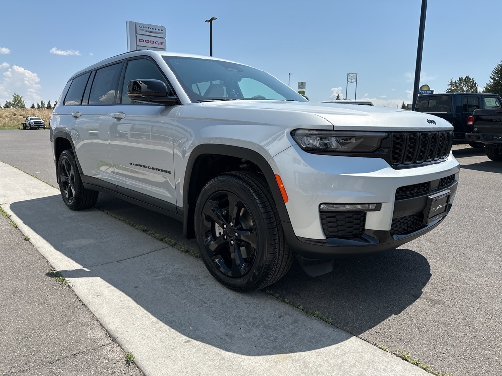 2025 Jeep Grand Cherokee Limited photo 4