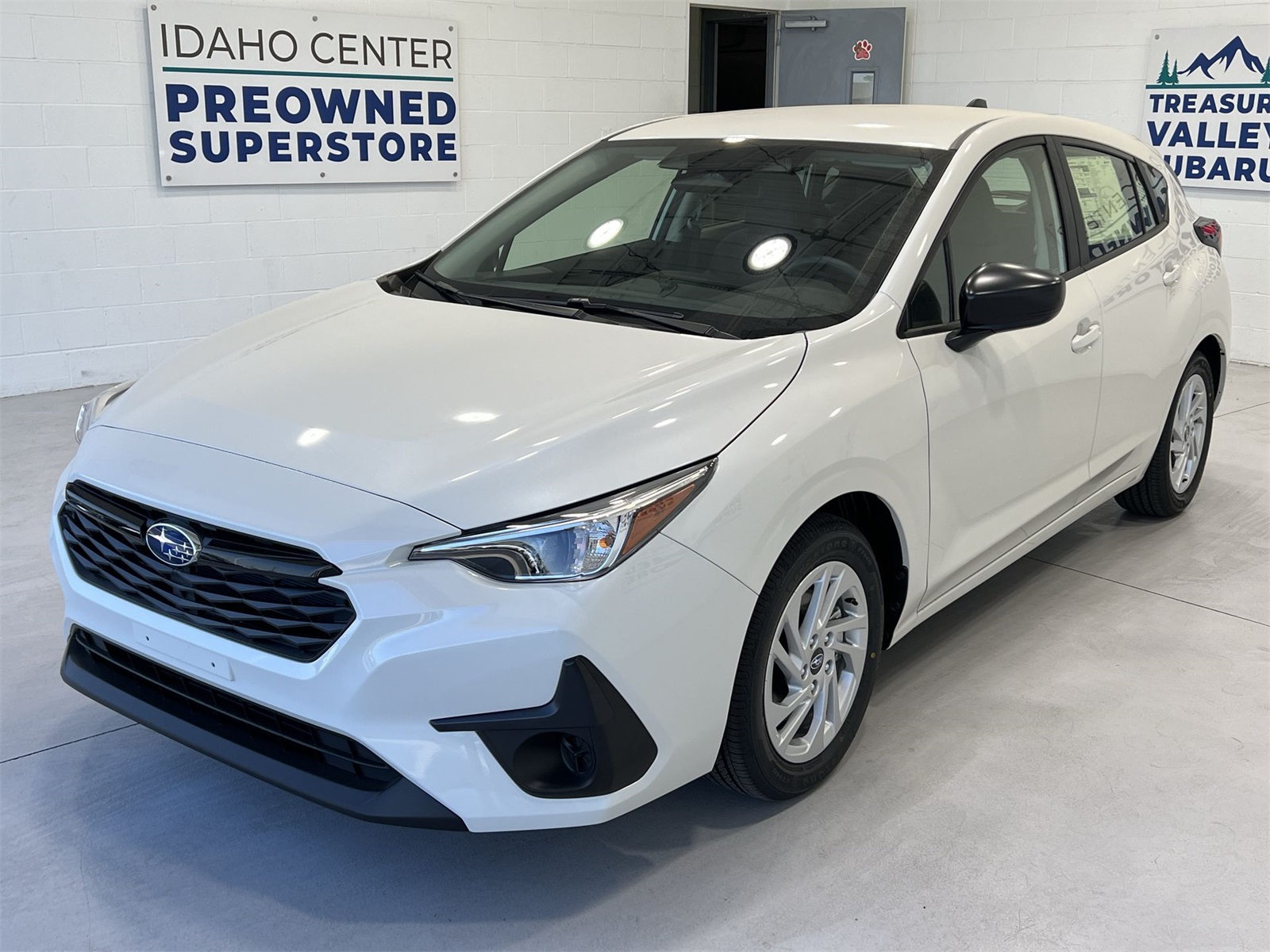 2025 Subaru Impreza Base photo 4