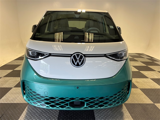 2025 Volkswagen ID. Buzz Pro Plus photo 2