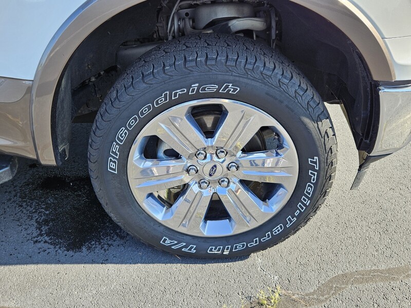 2020 Ford F-150 Lariat photo 17