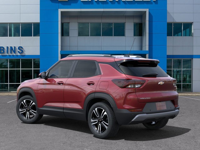 2025 Chevrolet Trailblazer LT photo 2