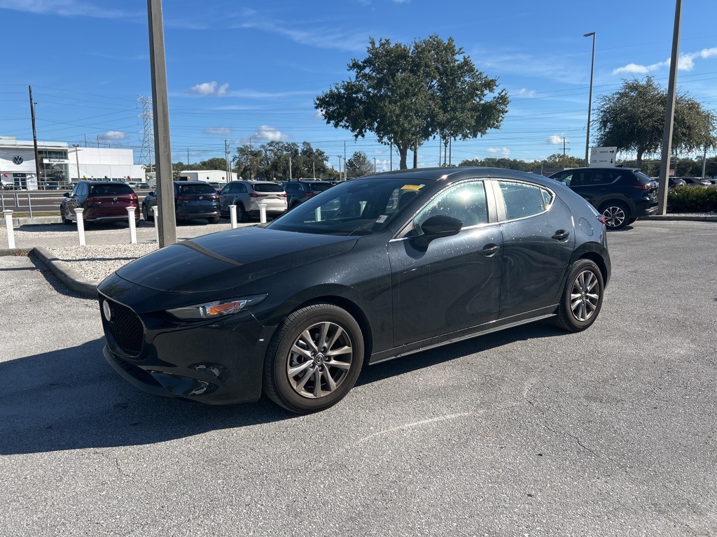 2025 Mazda Mazda3 S's photo