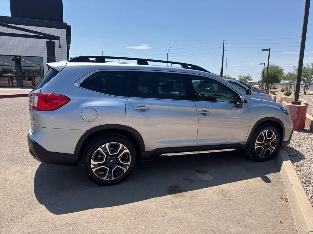 2023 Subaru Ascent Limited photo 2