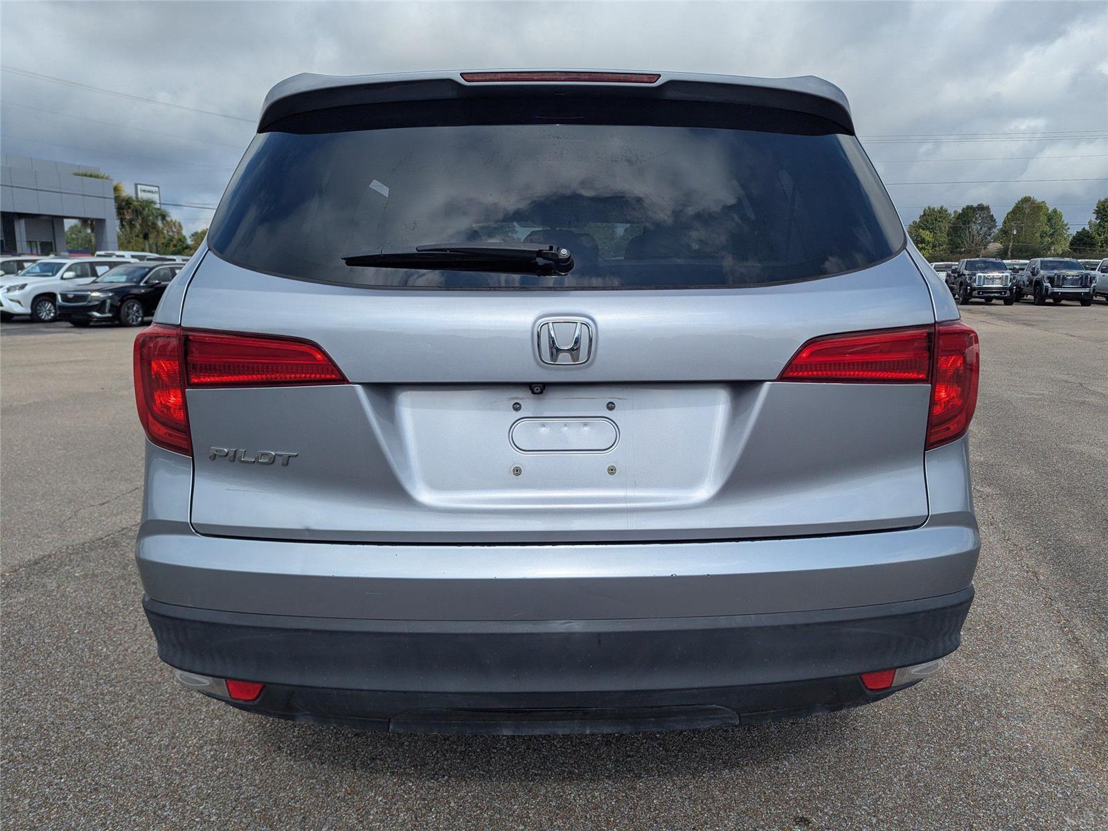 2017 Honda Pilot EX-L photo 3