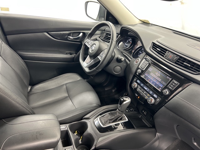 2019 Nissan Rogue SL photo 25