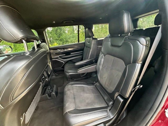 2022 Jeep Grand Cherokee Altitude photo 12