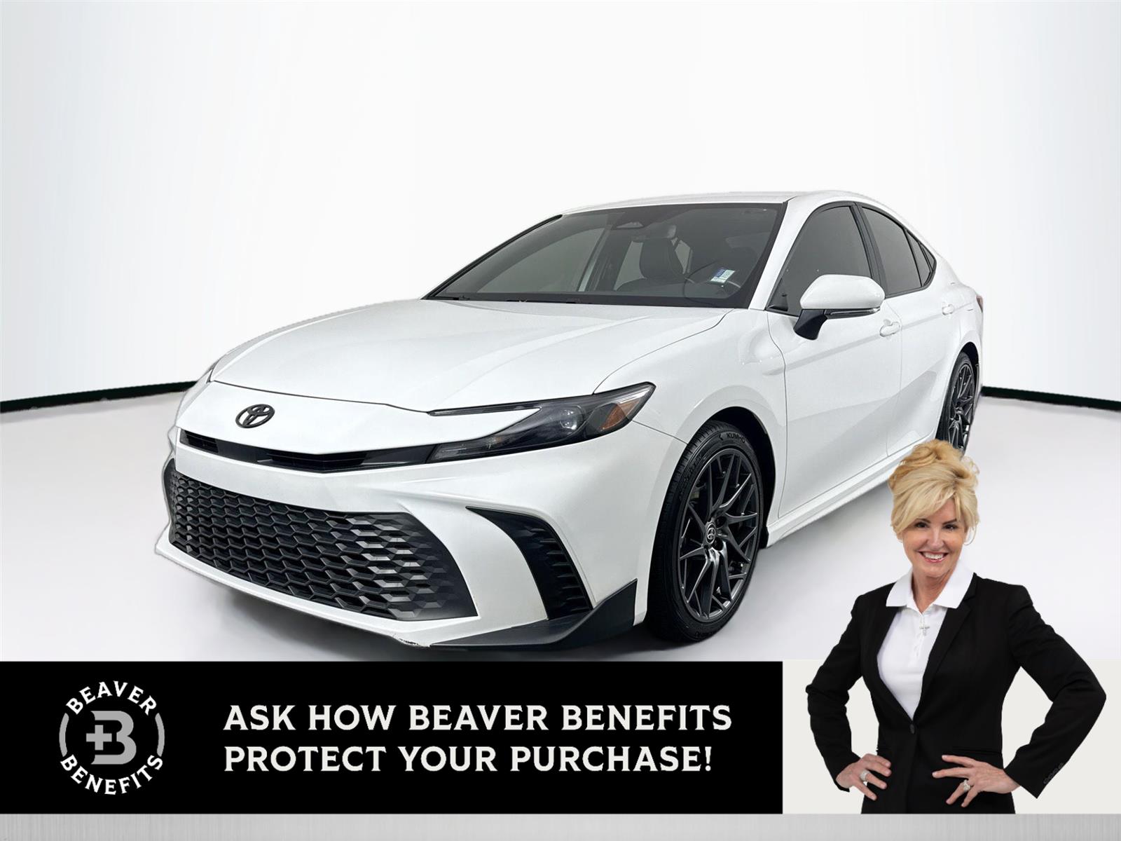 2025 Toyota Camry SE's photo