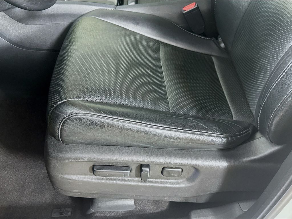 2016 Honda Pilot Elite photo 19