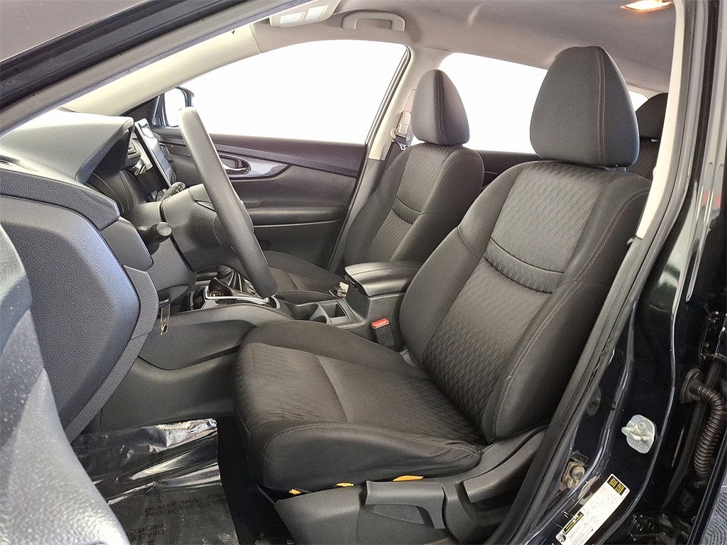 2017 Nissan Rogue S photo 14