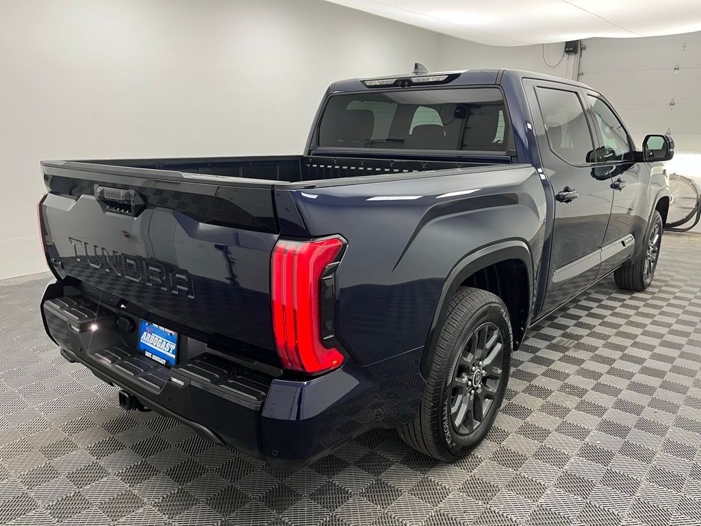 2022 Toyota Tundra Platinum photo 2
