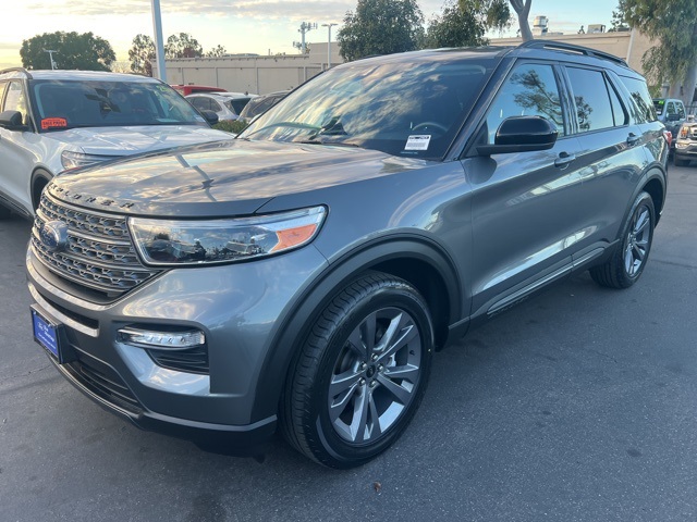 2023 Ford Explorer XLT's photo