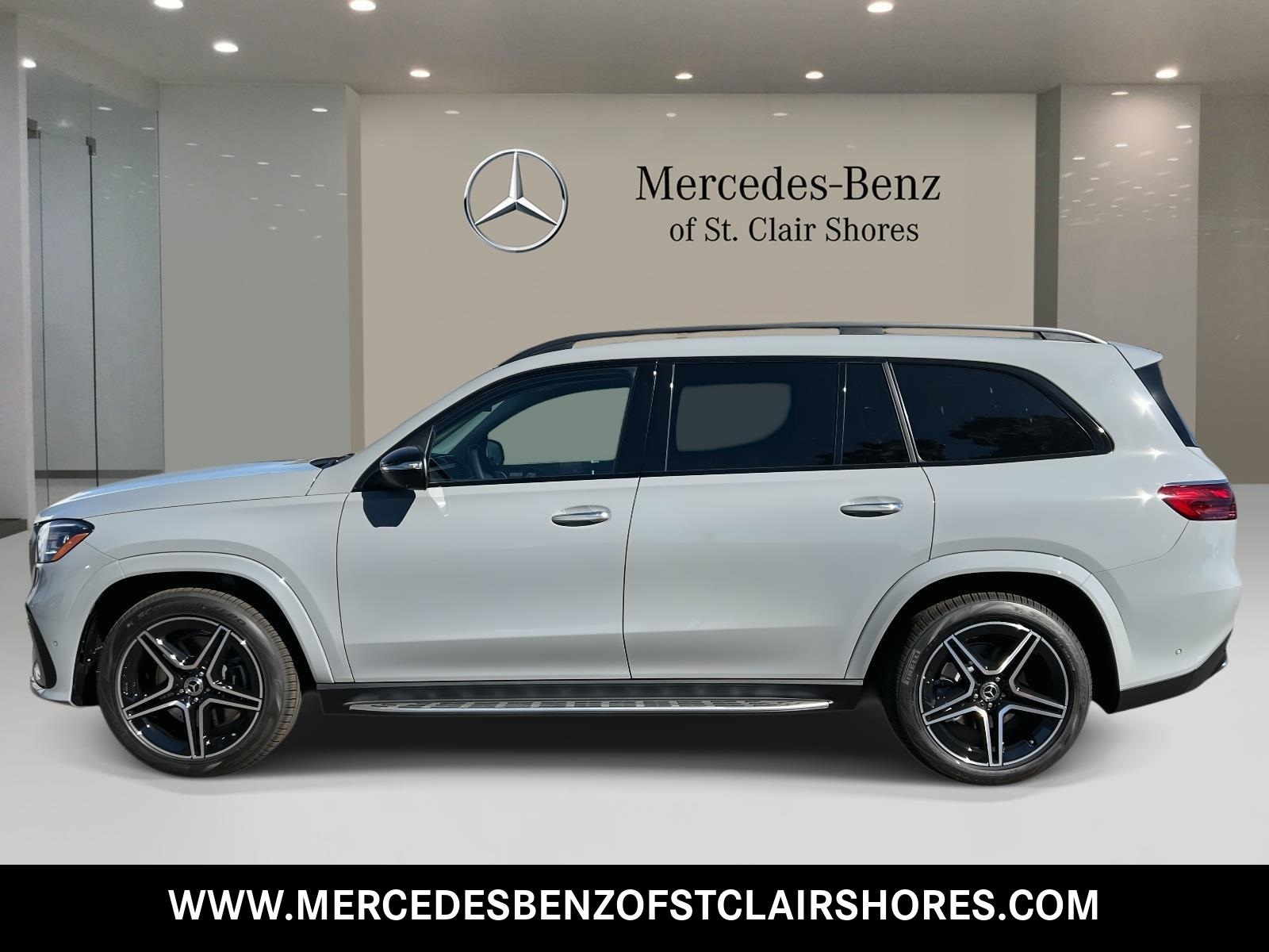 2026 Mercedes Benz GLS 450 4MATIC photo 2