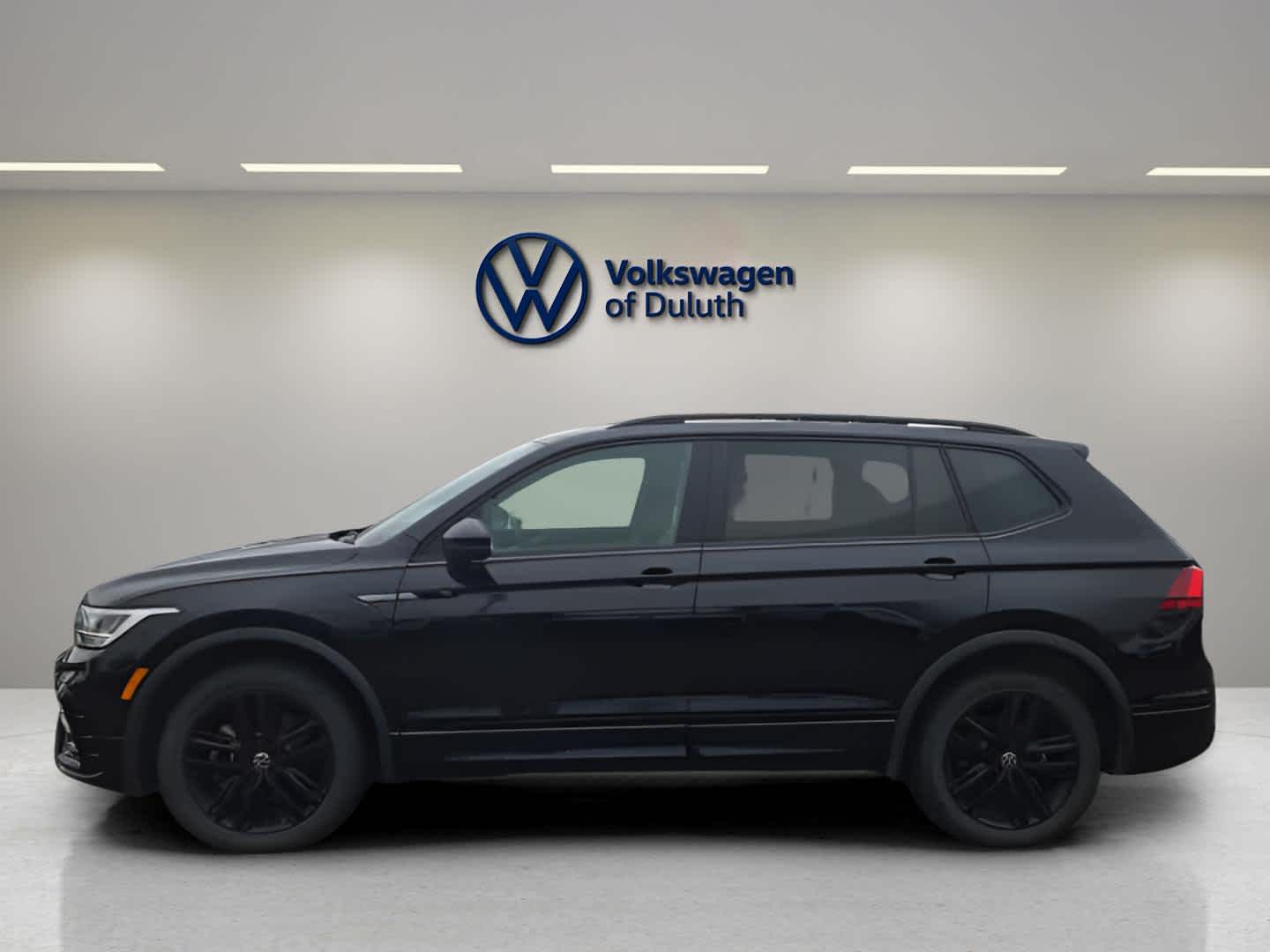 Certified 2022 Volkswagen Tiguan SE R-LINE BLACK with VIN 3VV8B7AX4NM166948 for sale in Hermantown, Minnesota