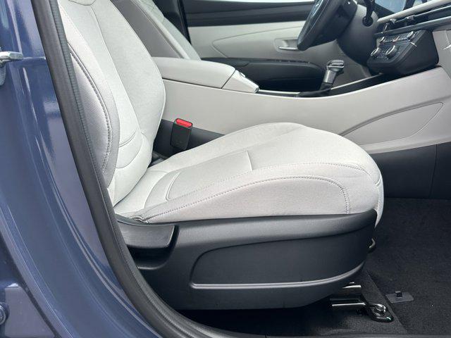 2025 Hyundai Tucson SE photo 11