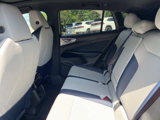 2025 Volkswagen ID.4 Pro S photo 11