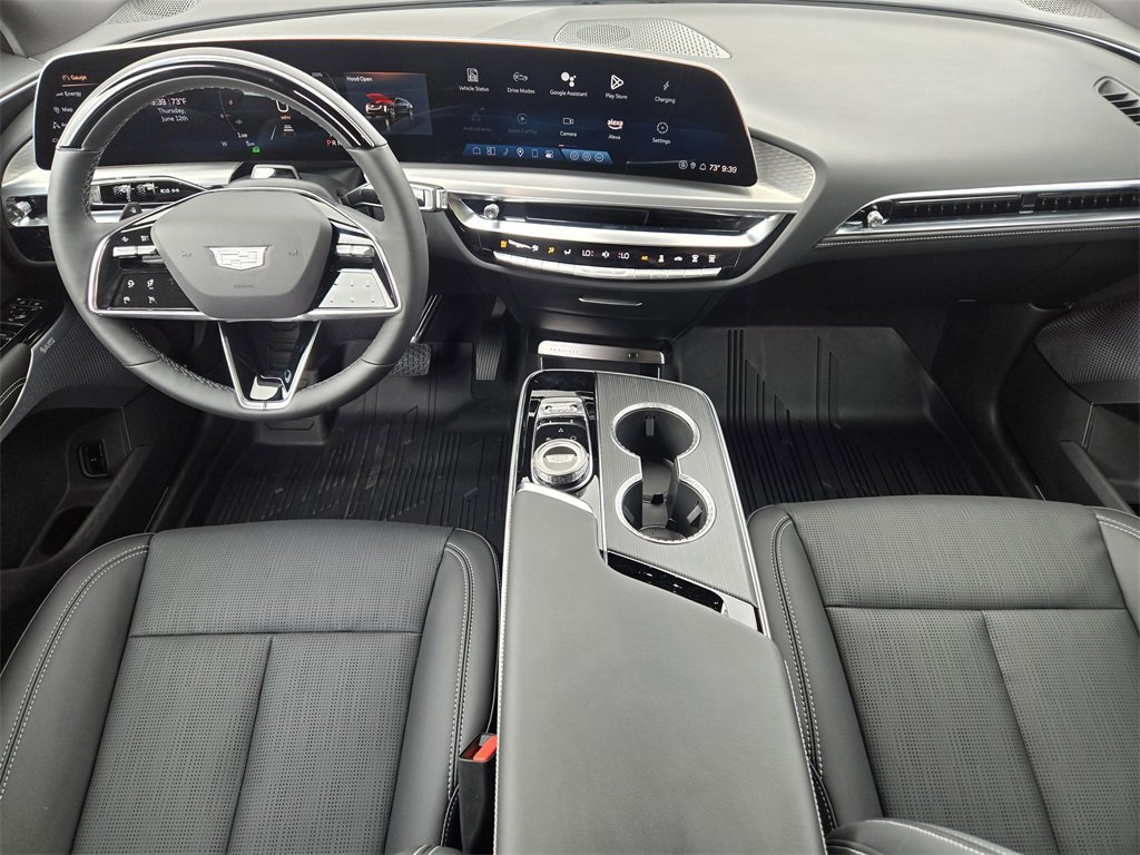 2025 Cadillac Lyriq Luxury photo 24