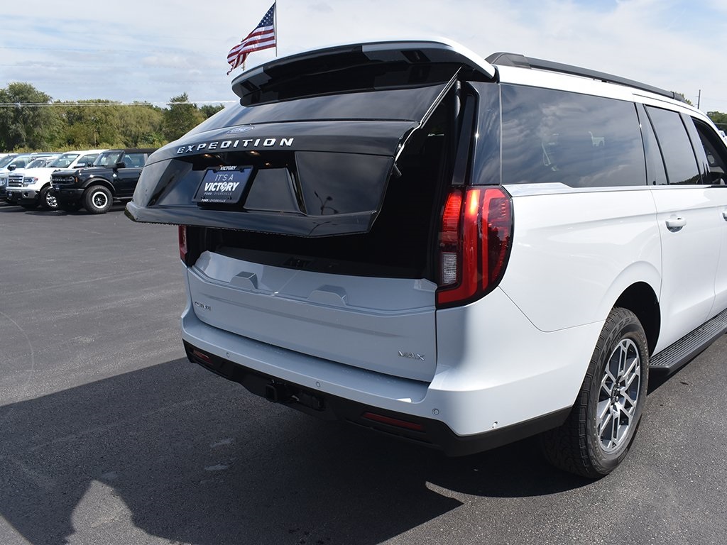 2025 Ford Expedition MAX photo 30