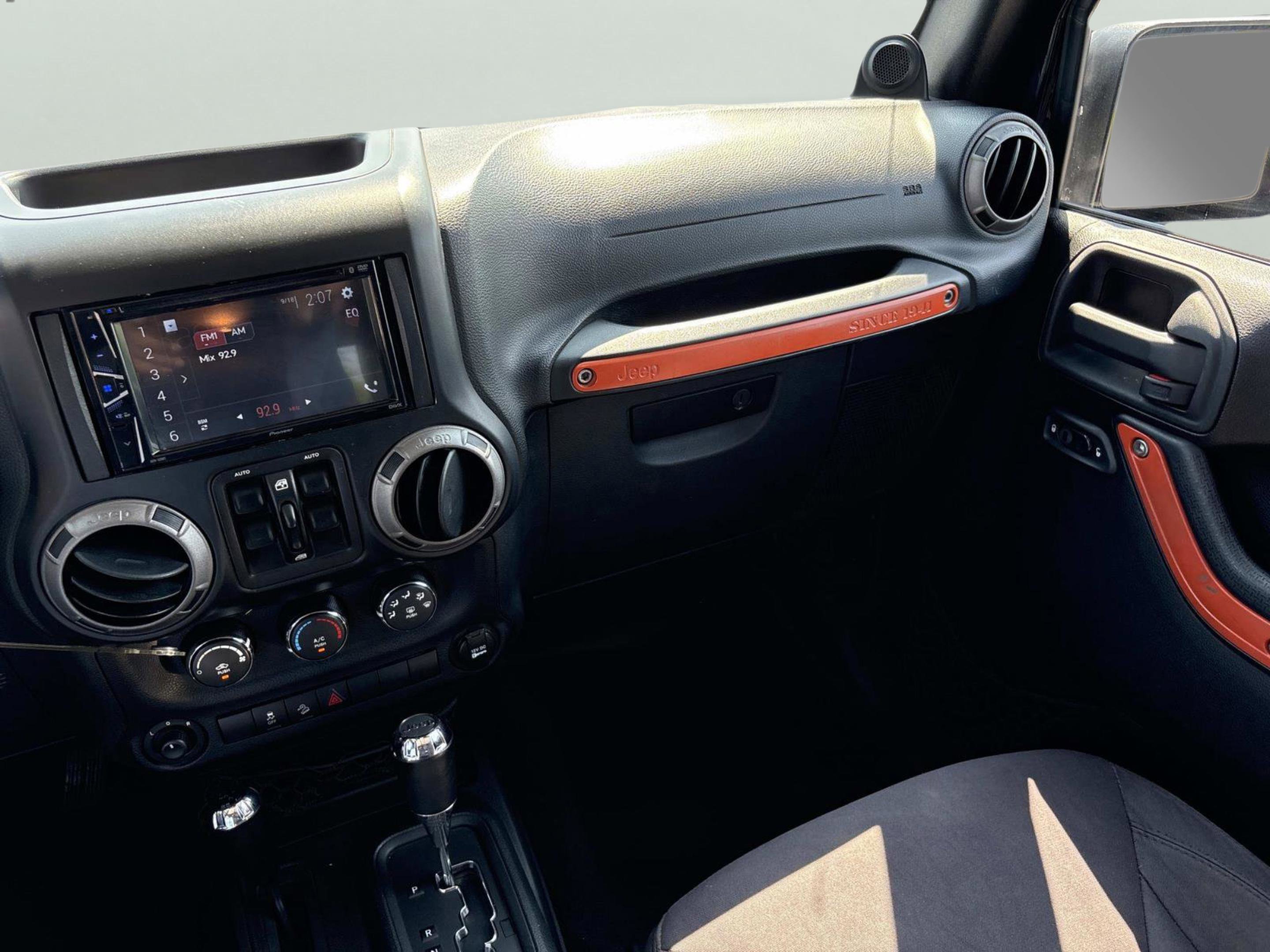 2013 Jeep Wrangler Unlimited Sport photo 14