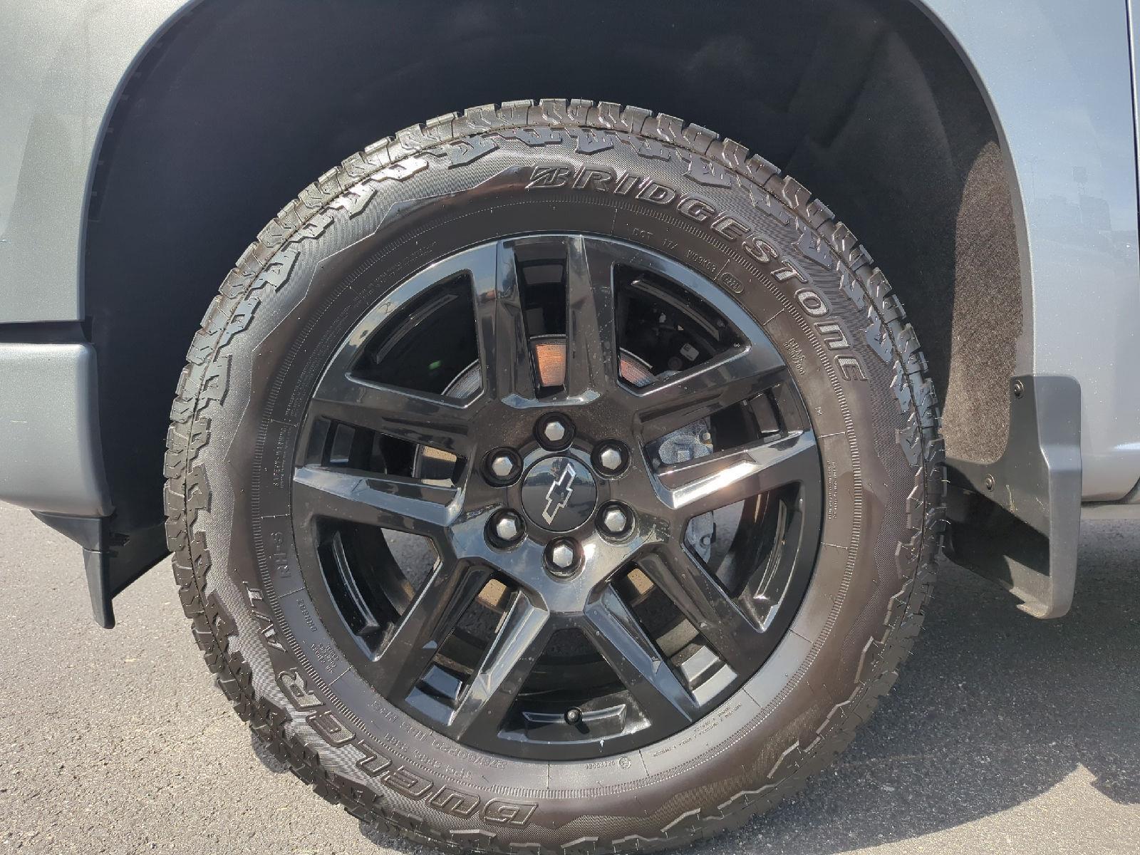 2023 Chevrolet Silverado 1500 RST photo 16