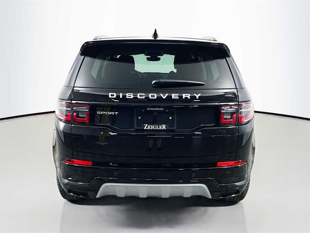 2025 Land Rover Discovery Sport S photo 3