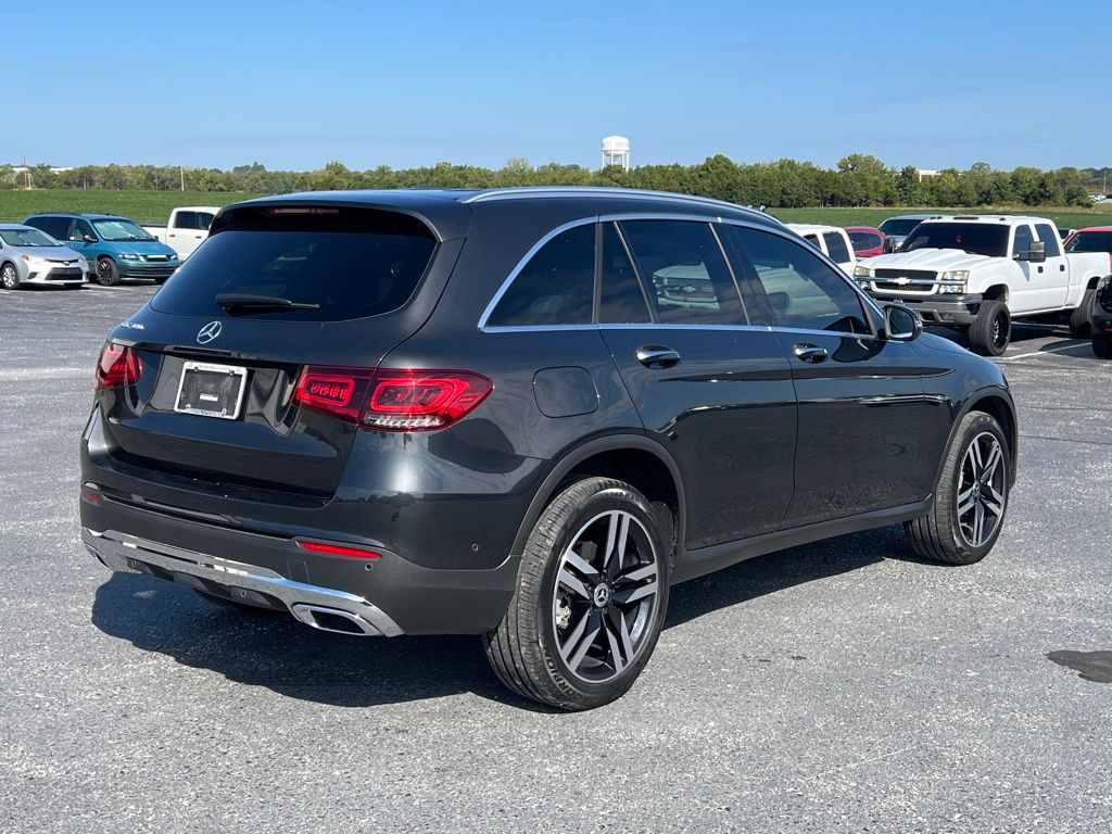 2021 Mercedes Benz GLC 300 photo 4
