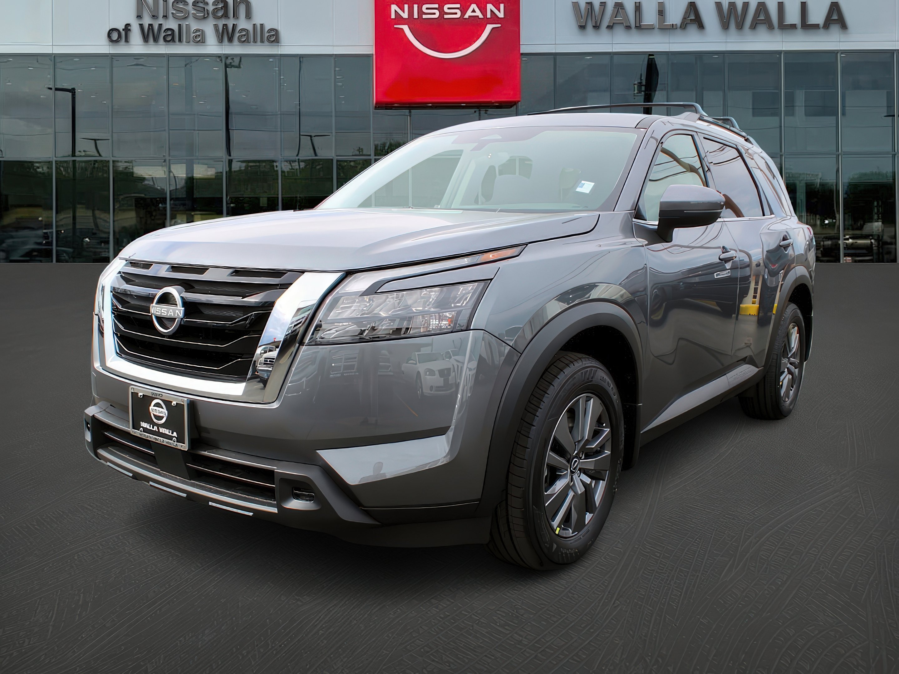 2025 Nissan Pathfinder SV photo 3