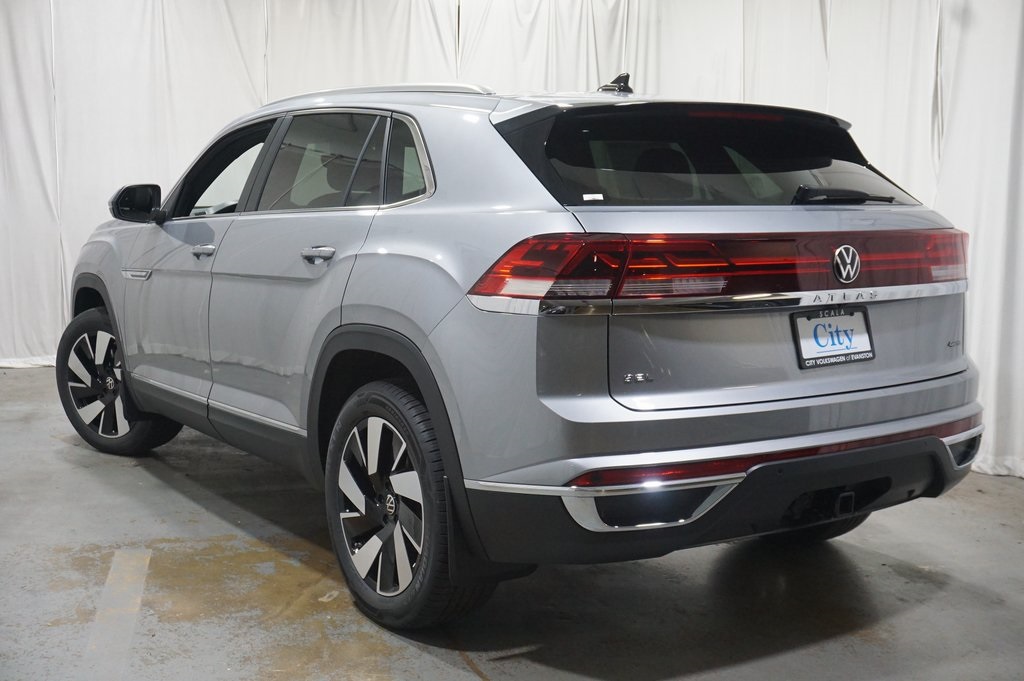 2026 Volkswagen Atlas Cross Sport SEL photo 2