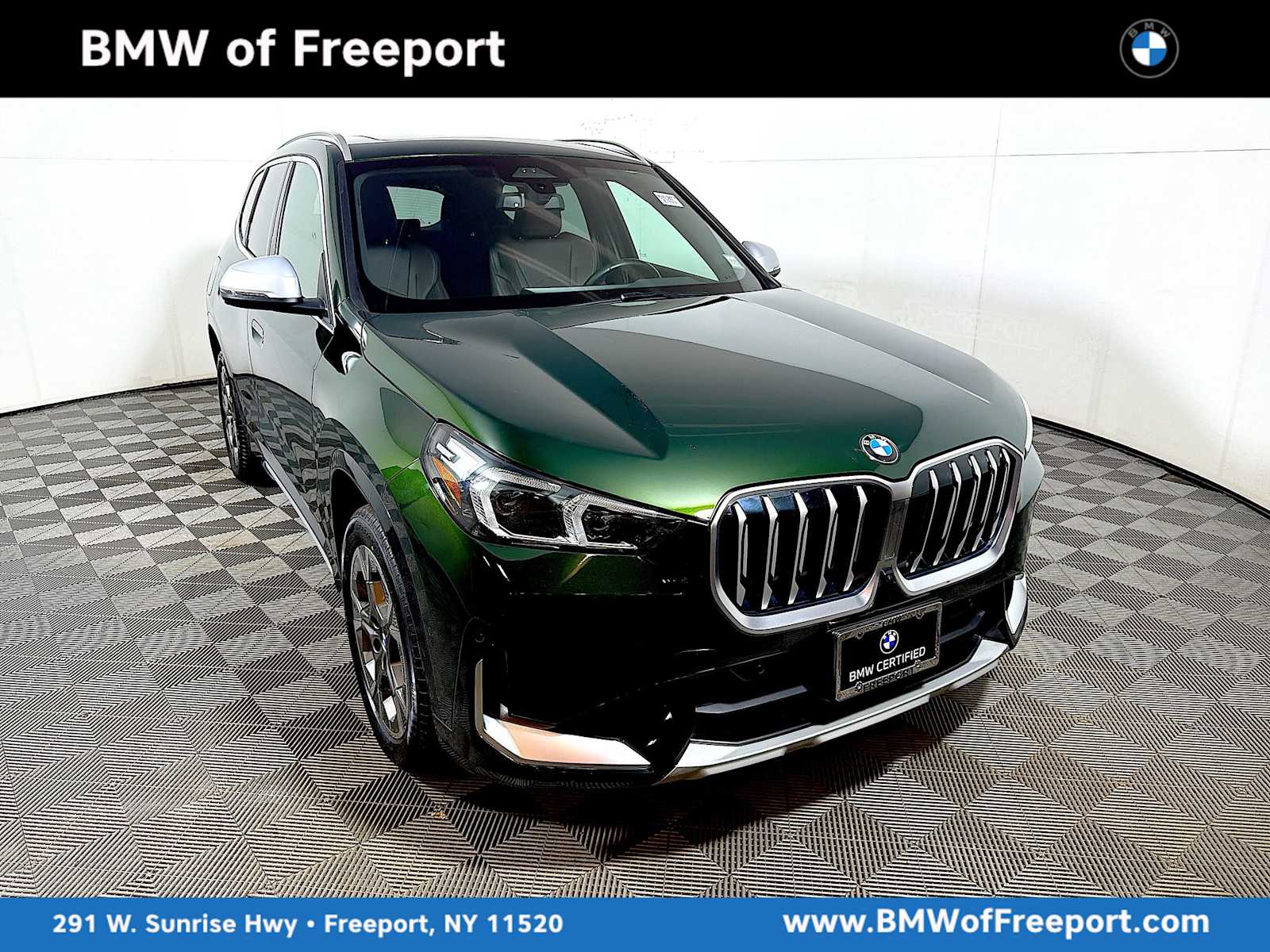2024 BMW X1 28i's photo
