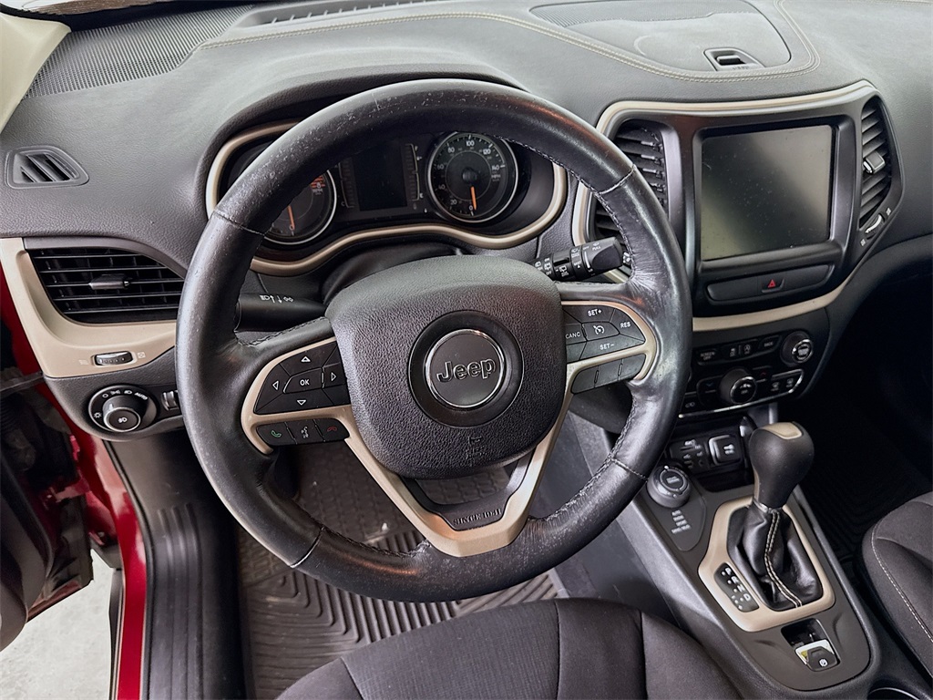 2016 Jeep Cherokee Latitude photo 14