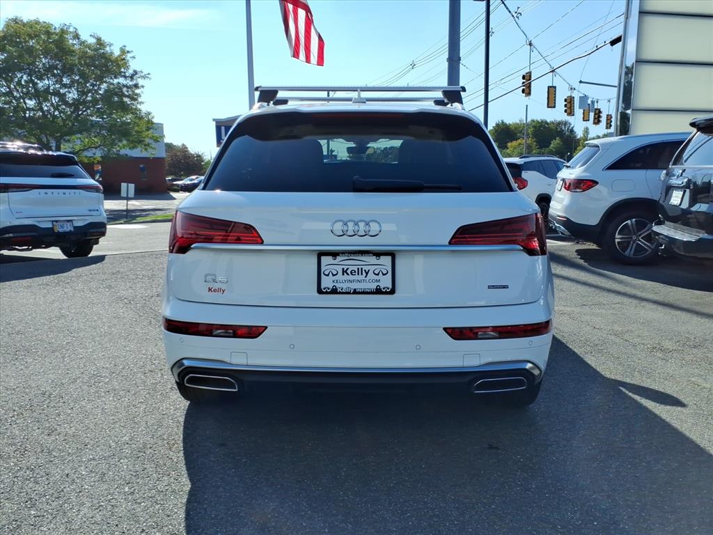 2022 Audi Q5 S line Premium Plus photo 2