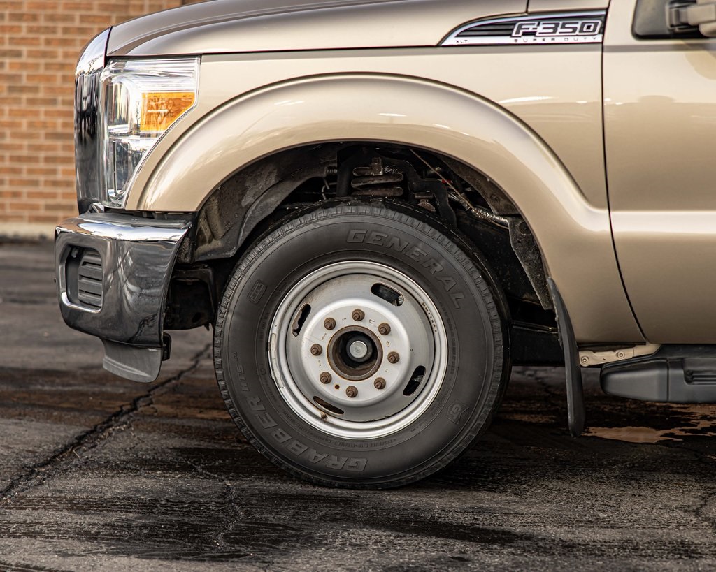 2011 FORD F-350 - Image 8