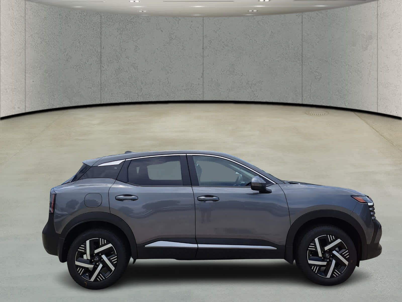 2025 Nissan Kicks SV photo 4