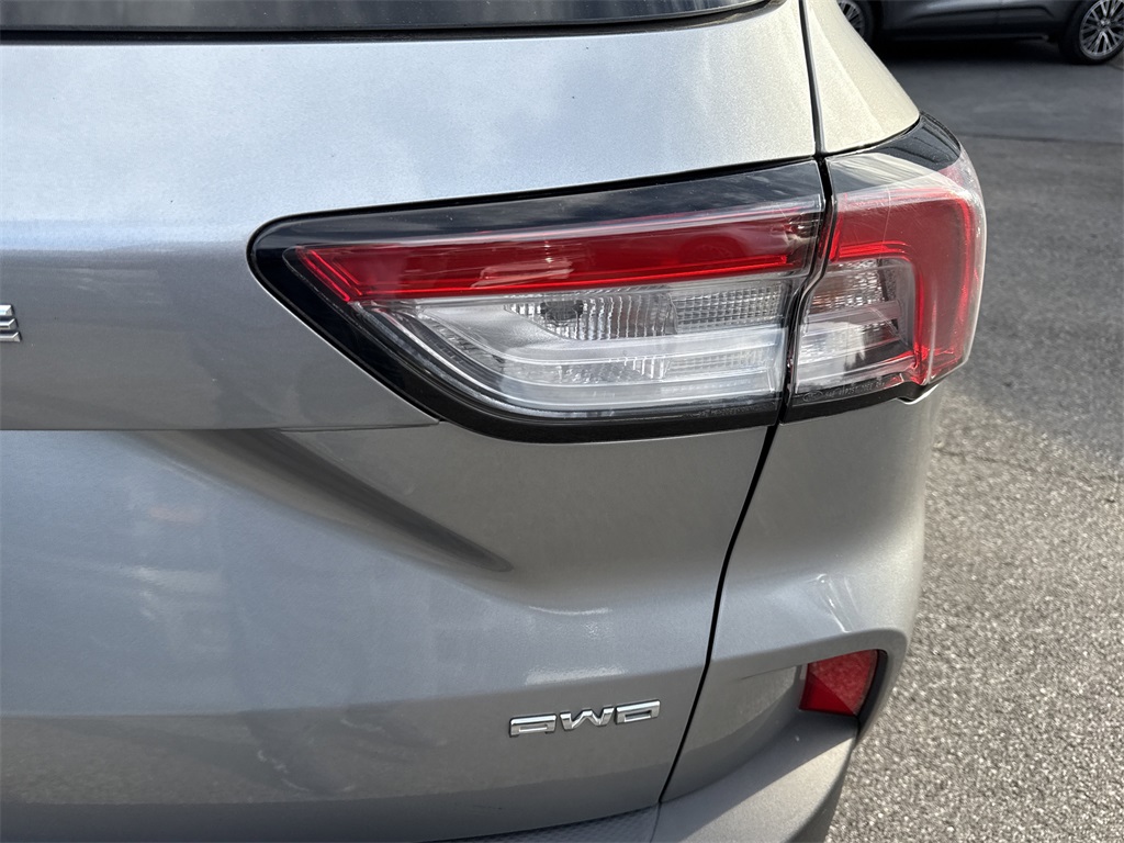 2022 Ford Escape SE photo 33