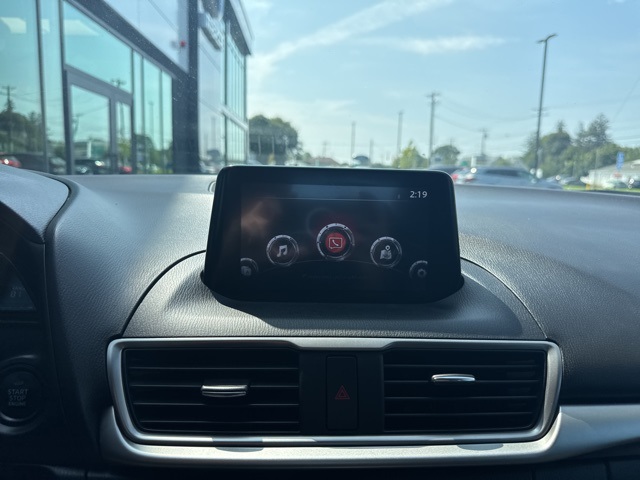 2018 Mazda Mazda3 Touring photo 13