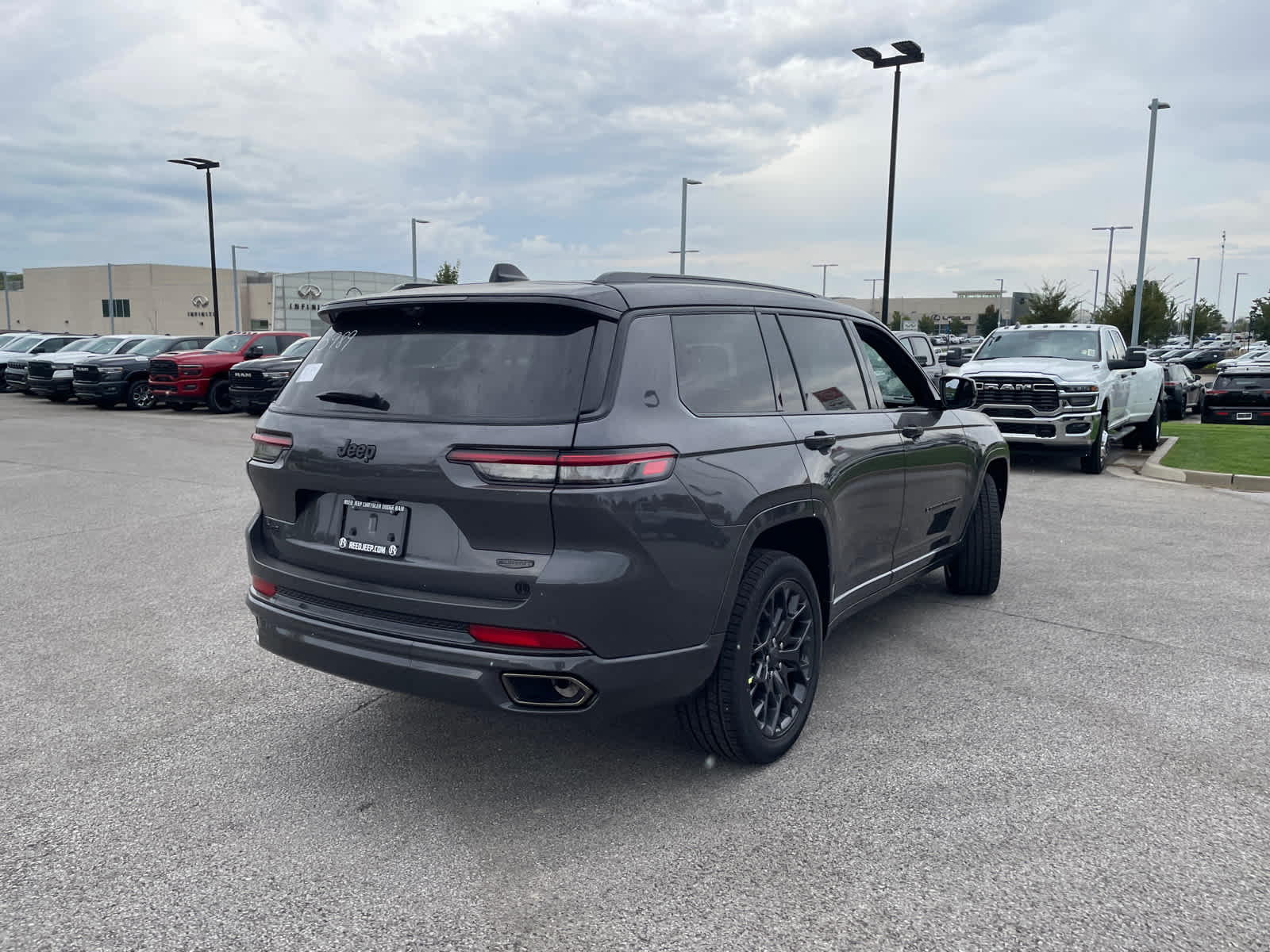 2025 Jeep Grand Cherokee L Summit Reserve photo 9
