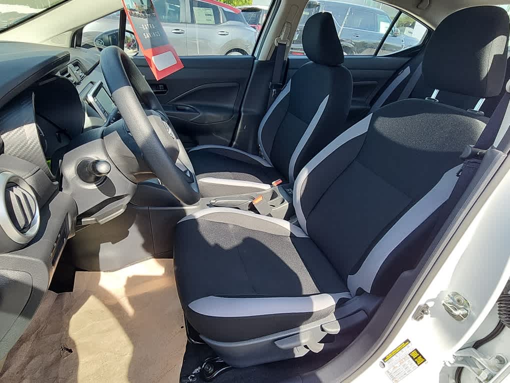 2025 Nissan Versa S photo 8