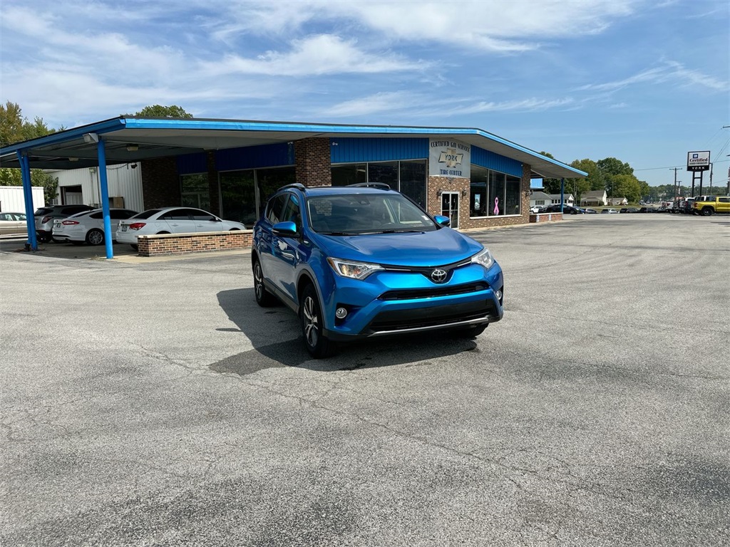2018 Toyota RAV4 Adventure XLE photo 21