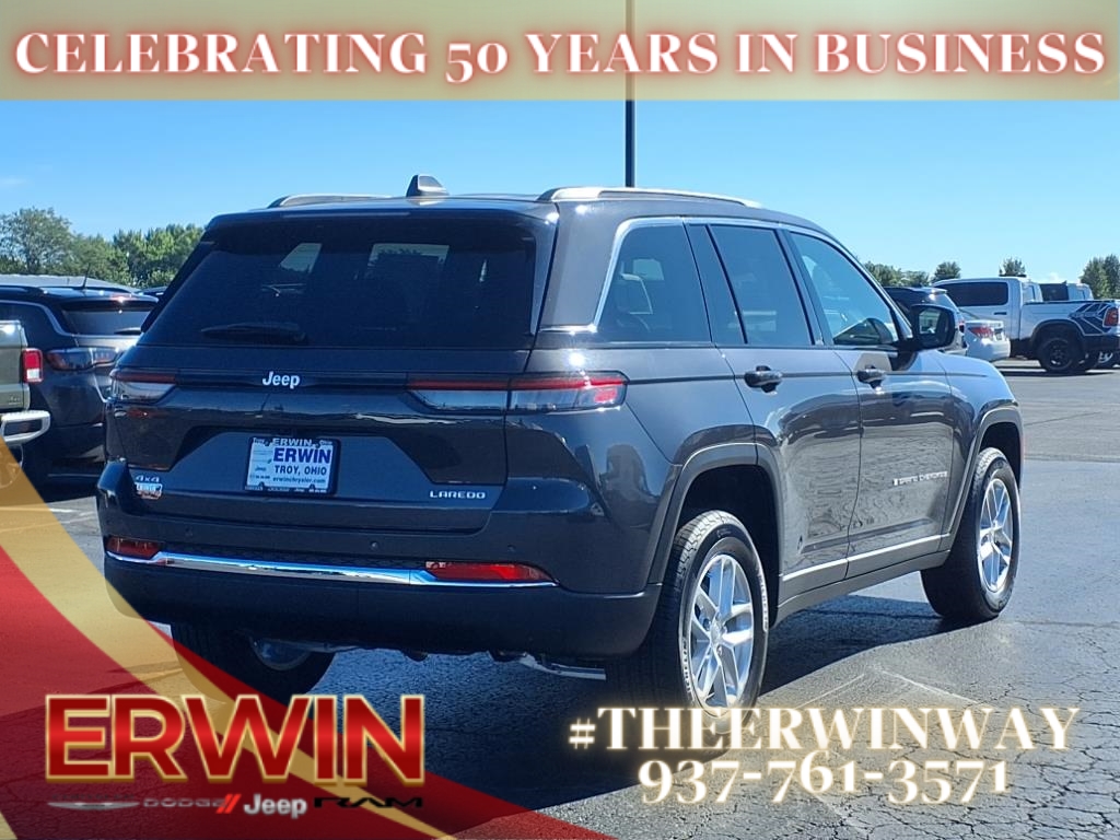 2025 Jeep Grand Cherokee Laredo X photo 3